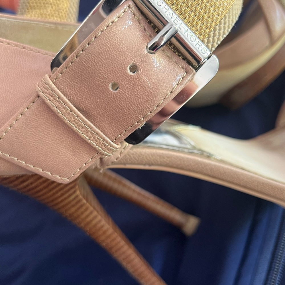 Heels - Picture 7 of 7